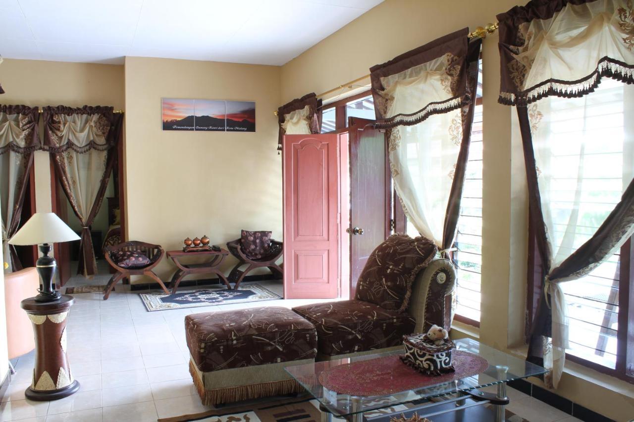 Marry Ind Gunung Kawi Guest House Malang Bumirejo Luaran gambar